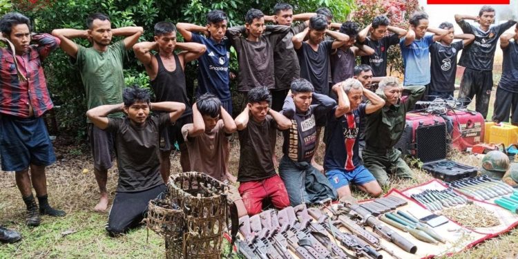Myanmar conflict: Struggle to escape army ranks as thousands captured or defect