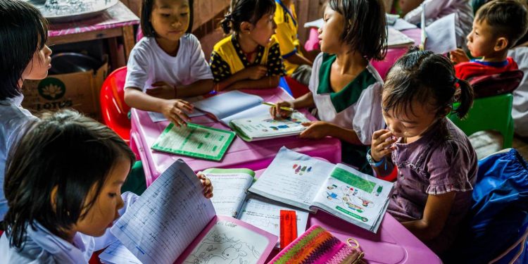 Myanmar : Education systems crumbling under conflict, warns UNICEF