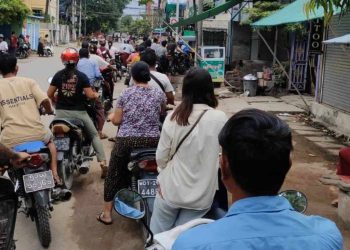Myanmar Fuel Crisis: Rationing and Border Closures Spark Fears of Economic Collapse