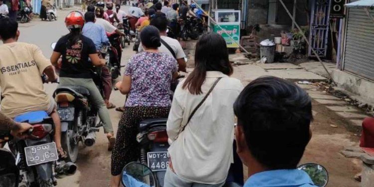 Myanmar Fuel Crisis: Rationing and Border Closures Spark Fears of Economic Collapse