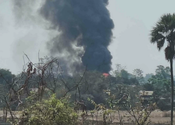 Myanmar Military Heavy Artillery Blasts Village, Displacing 5,000 Civilians in Magway