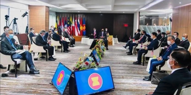 ASEAN Urged to Ditch Failed Peace Plan and Support Myanmar’s Democracy Movement