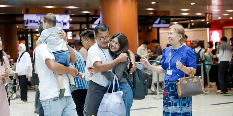 Myanmar Migrants in South Korea Warned of Growing Risk of Being Trapped at Home