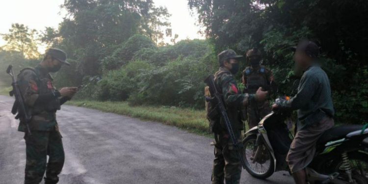 Over 1,000 Junta Troops Deploy Near Rakhine Border as Resistance Orders Highway Lockdown