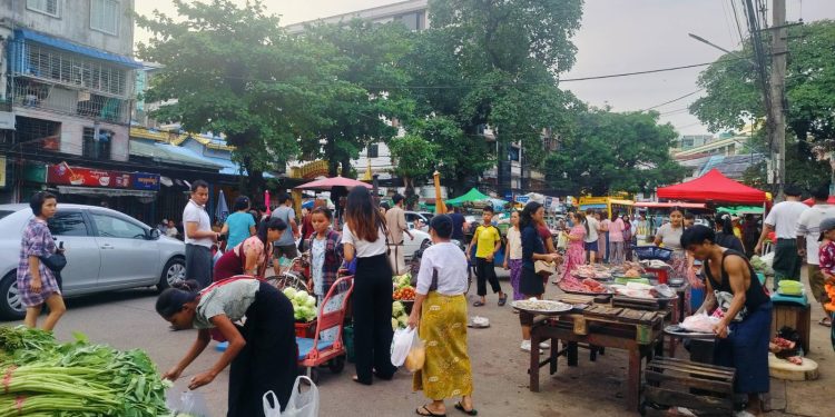 Fearing Conscription, Yangon Youths Arm Themselves Against Forced Military Recruitment